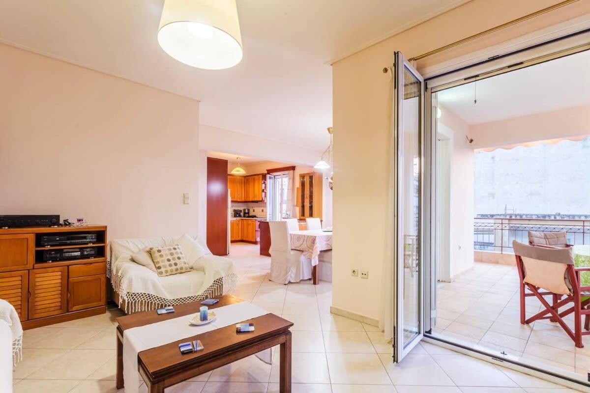 Spacious Urban Haven-Family Home, Perfect Location Καλαμάτα Εξωτερικό φωτογραφία